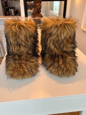 Women's Faux Fur Winter Boots Brown | Yeti Style | Cozy Après Ski | Size 7